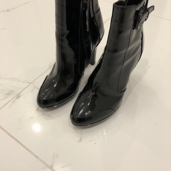 Fendi Black Patent Booties - Picture 3 of 7